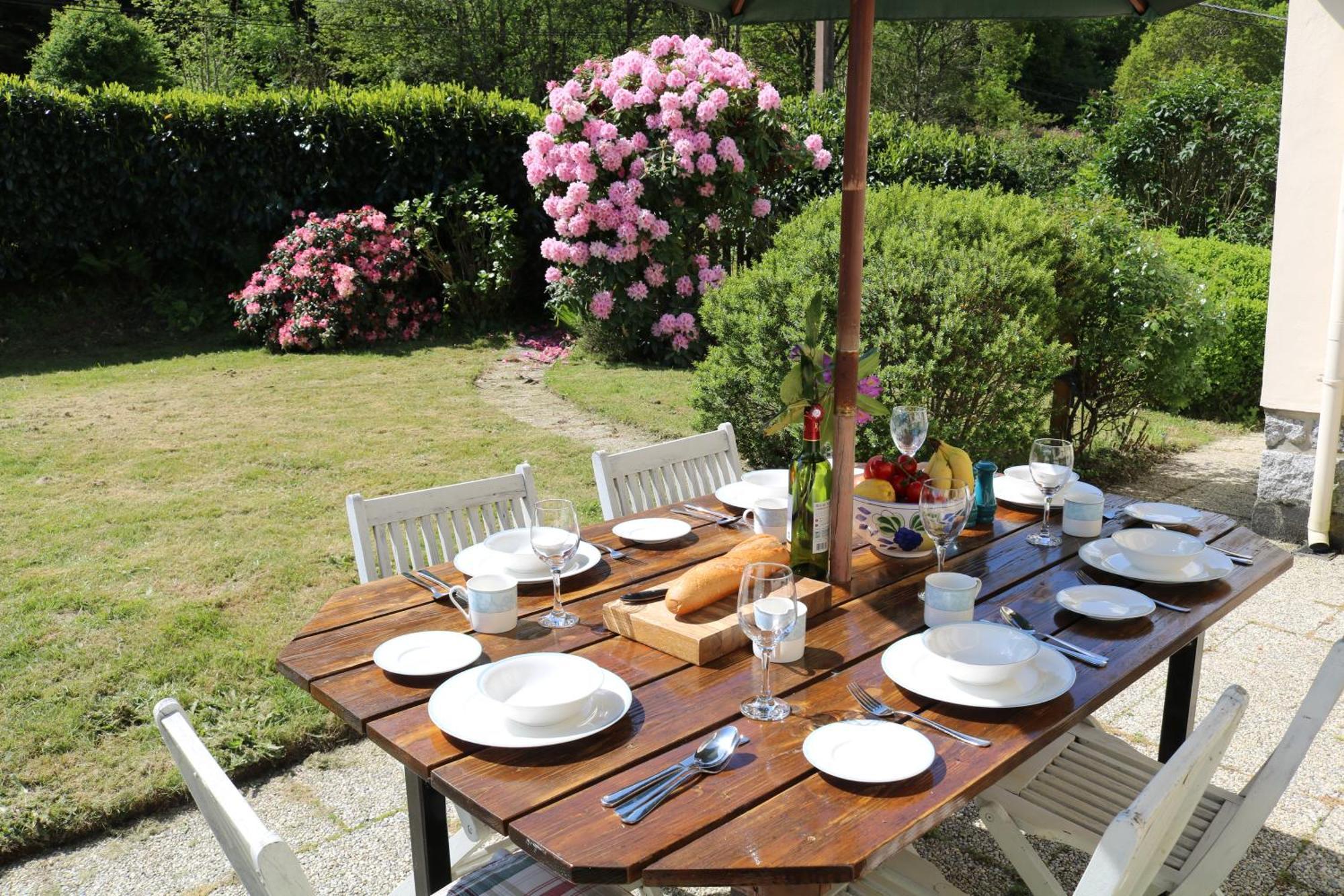 Fontaine Blanche River View, Large Patio & Garden In Central Brittany With Starlink Wifi Treffrin Exterior photo