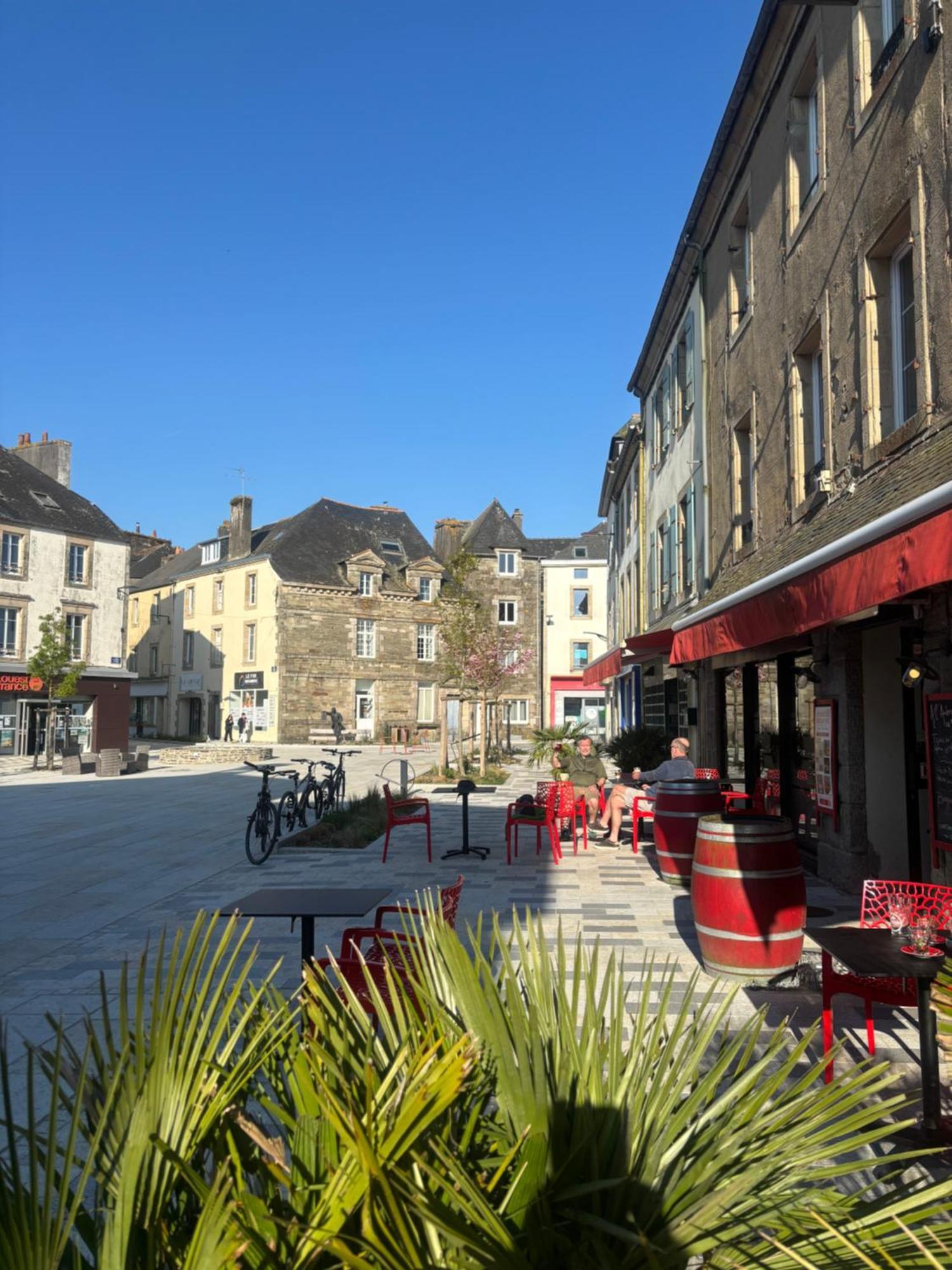 Fontaine Blanche River View, Large Patio & Garden In Central Brittany With Starlink Wifi Treffrin Exterior photo